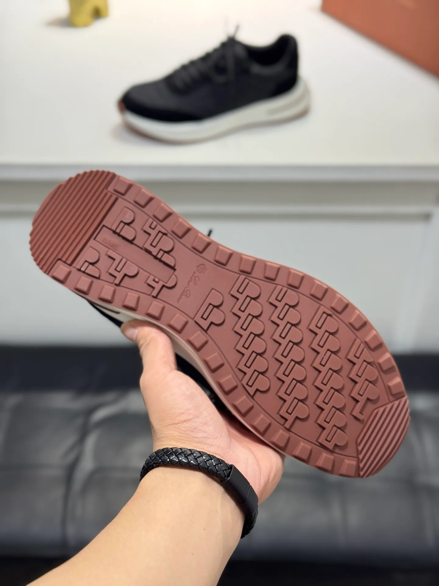 Men's men's shoes 💰440 [New style] 🪳🪳loro piana/LP material: The upper is made of umbrella cloth for routing. Anti-velvet fabric is wrapped on the front and back to ensure stability. The rear is equipped with a cushion to improve wearing comfort. Breathable mesh shoes. Stretch cloth lining𥚃. Latex mesh insole. TPU outsole. Code number: 38-44 (45 customized